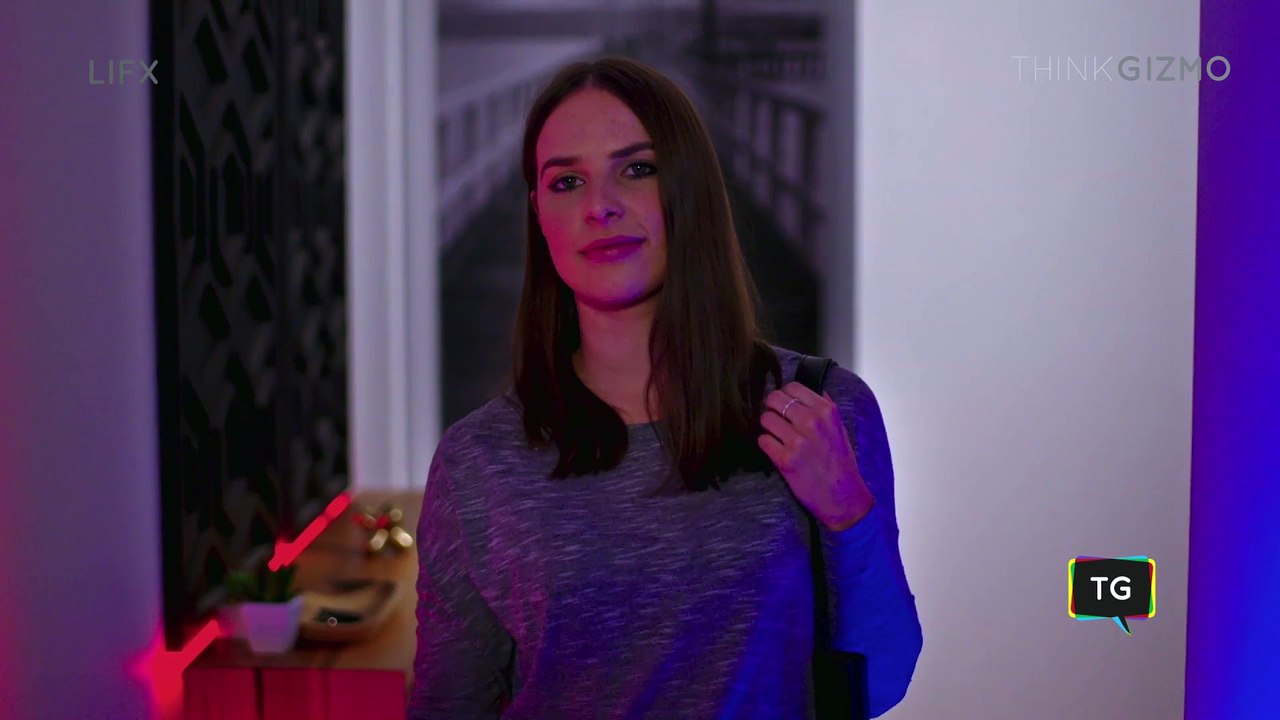 LIFX Mini -Lighting Reimagined!First Look of the Mini bulb that Works With Siri