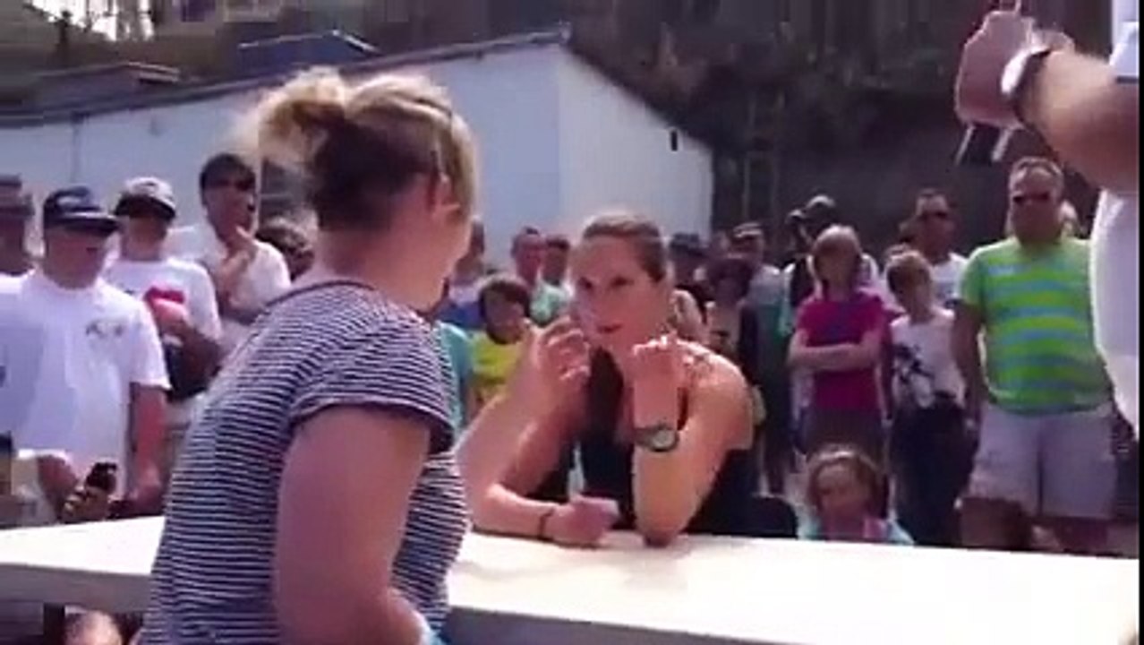 Cette femme perd ses deux bras lors d'un bras de fer
