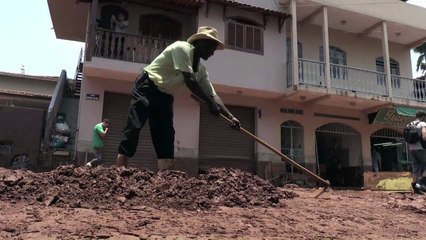 Justiça dá mais tempo para negociar indenizações de Mariana