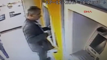 Atm'lere Düzenek Kuran Bir Kişi Polis Tarafından Yakalandı