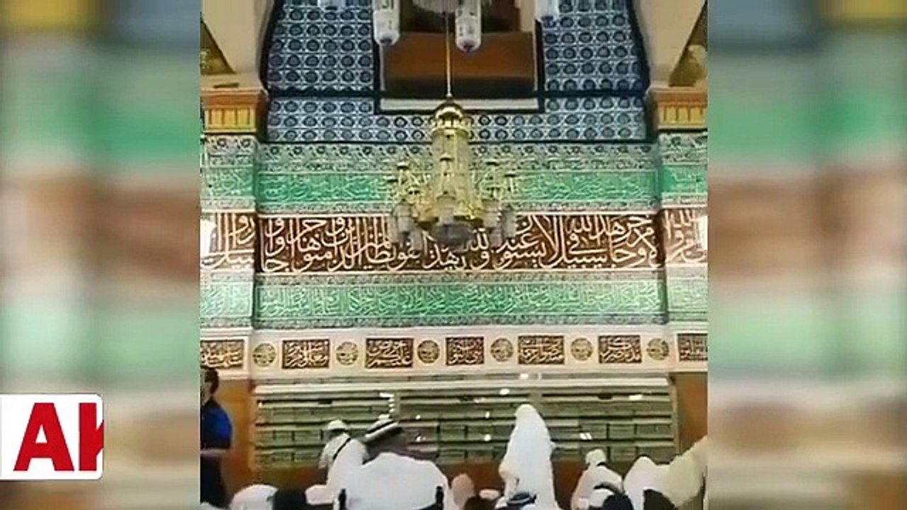 İsrailli Yahudi blog yazarı Ben Tzion’u Mescid-i Nebevi'ye soktular
