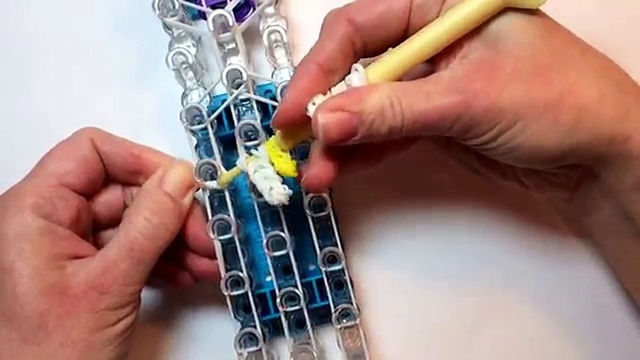 How to Make a Unicorn, Pony or Horse Charm on the Rainbow Loom