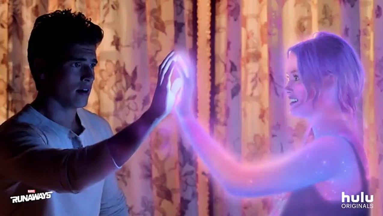 Marvel's Runaways Trailer