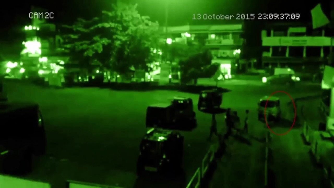 【心霊スポット】監視カメラに映った本物の 幽霊 映像