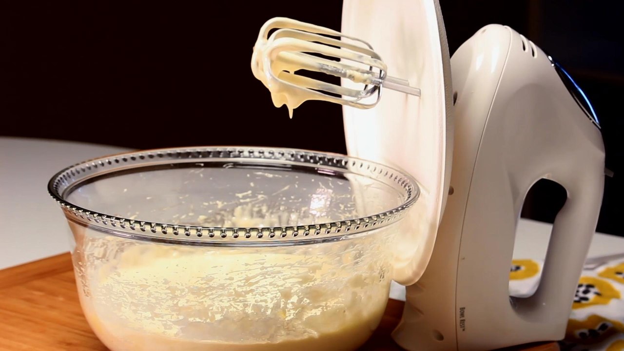 Clever Way to Avoid Hand Mixer Splatter video Dailymotion
