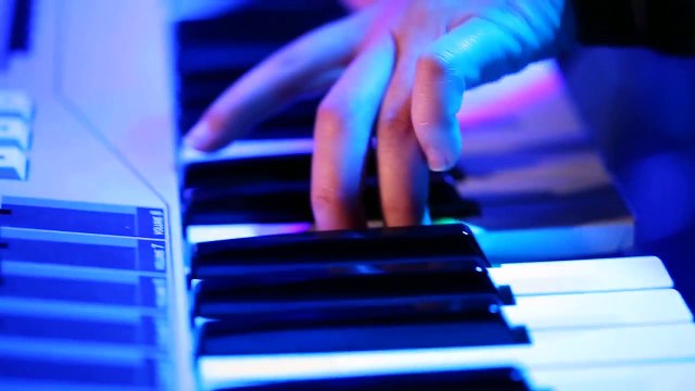 Bertuğ Cemil - Gözyaşı (feat. Selen) (Live)