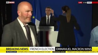Emmanuel Macron live stream blunder + victory speech after French election (07May17)