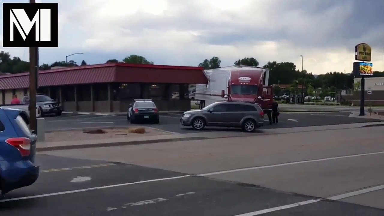 Truck Driver Stuck His Trailer On A Roof Under The Influence