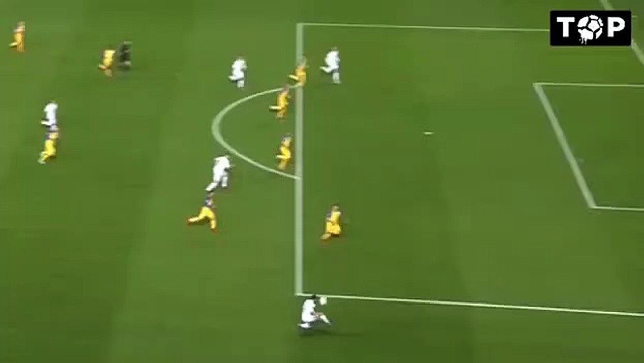 Modric Amazing Volley