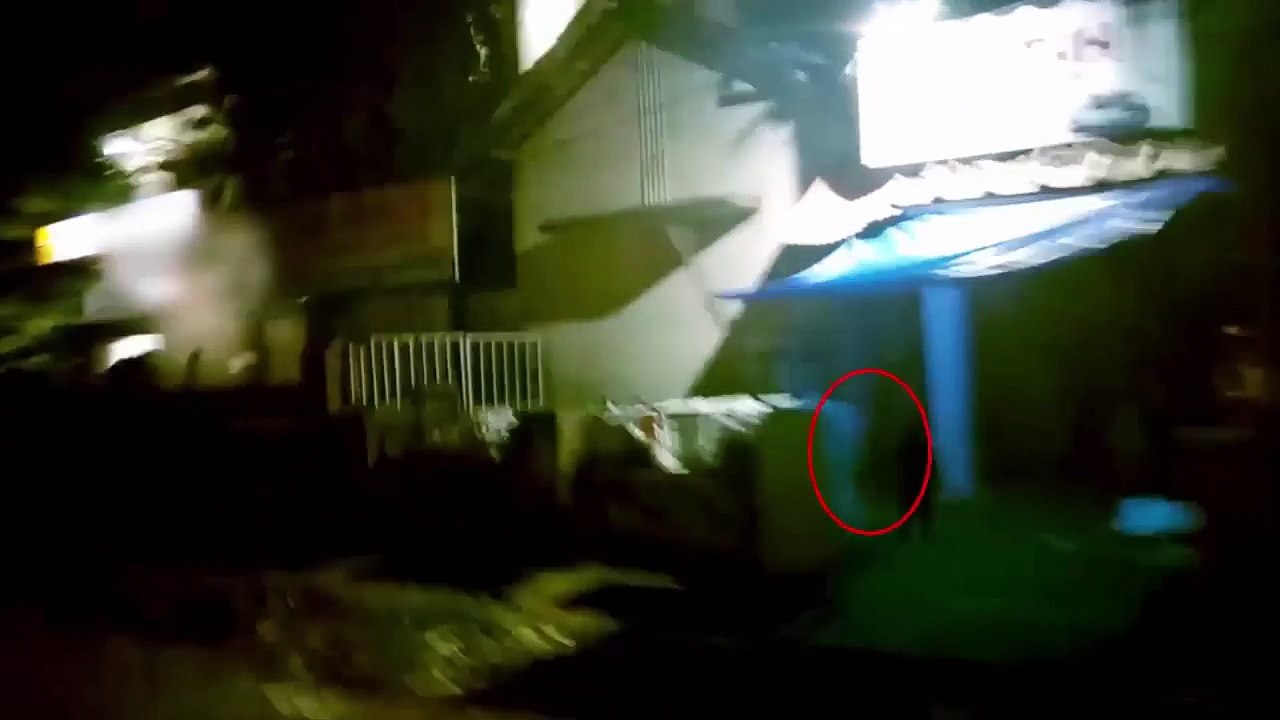 監視カメラに映った本物の 幽霊 映像 Part 41