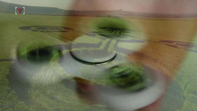 Giant 'Fidget Spinner' Crop Circle Mysteriously Appears in Wheat Fields