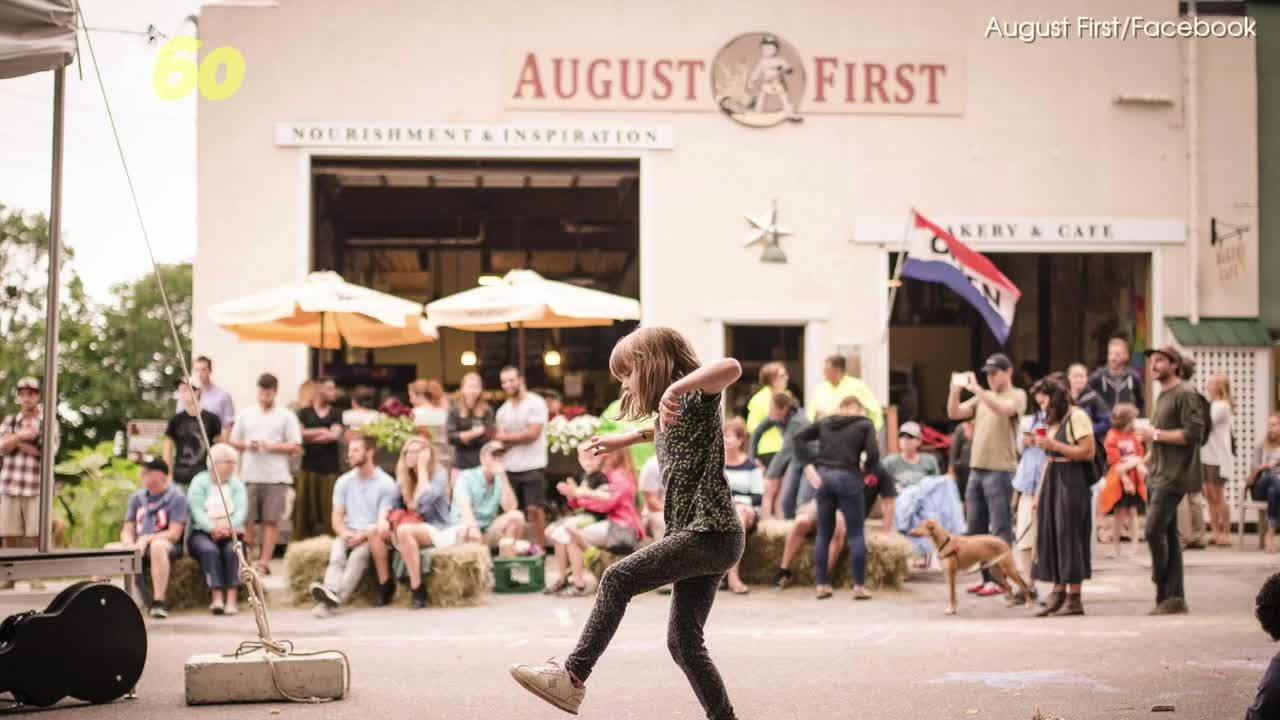 Coffee Shops Ban WiFi To Encourage Customers to Talk to Each Other