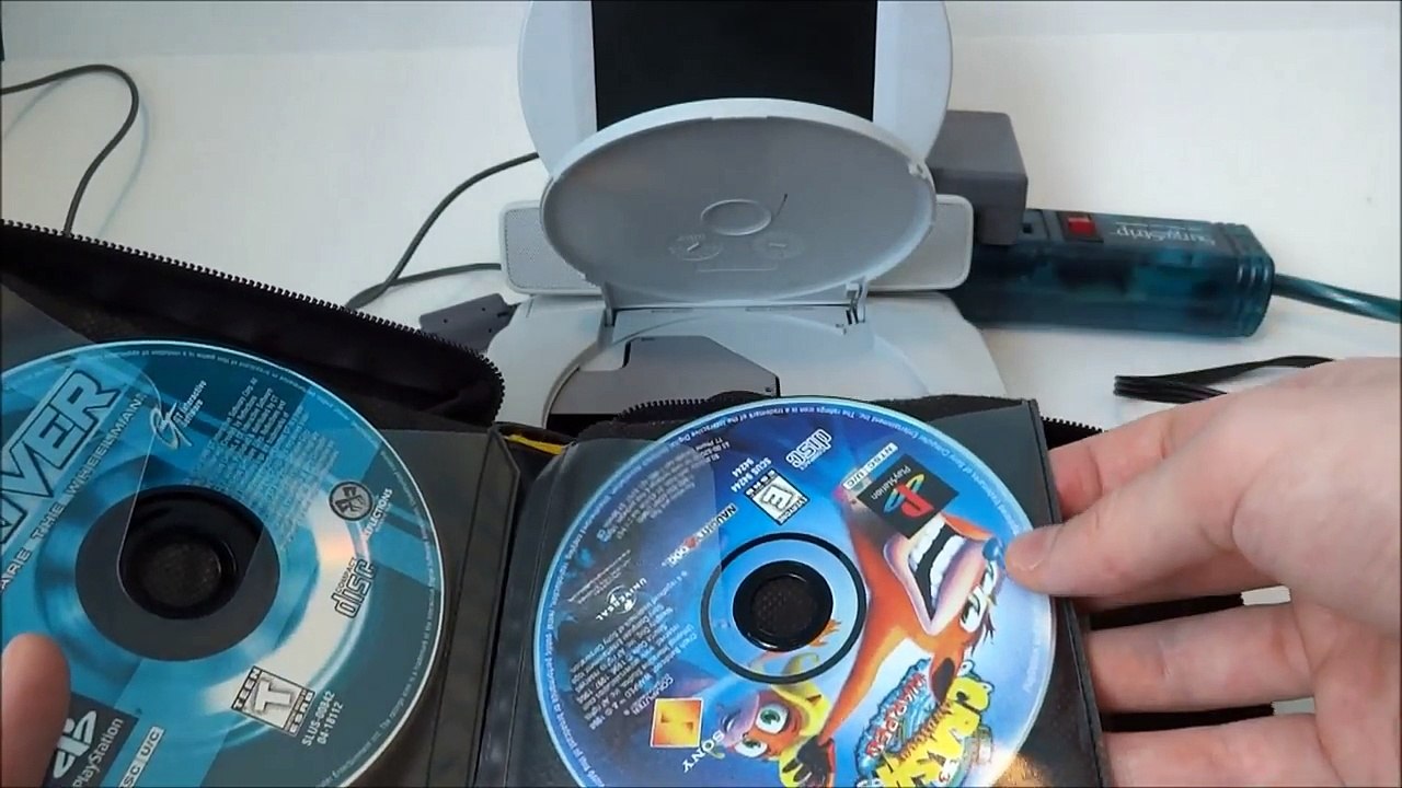 PSone slim with lcd review + how to use the lcd with other systems -TECH