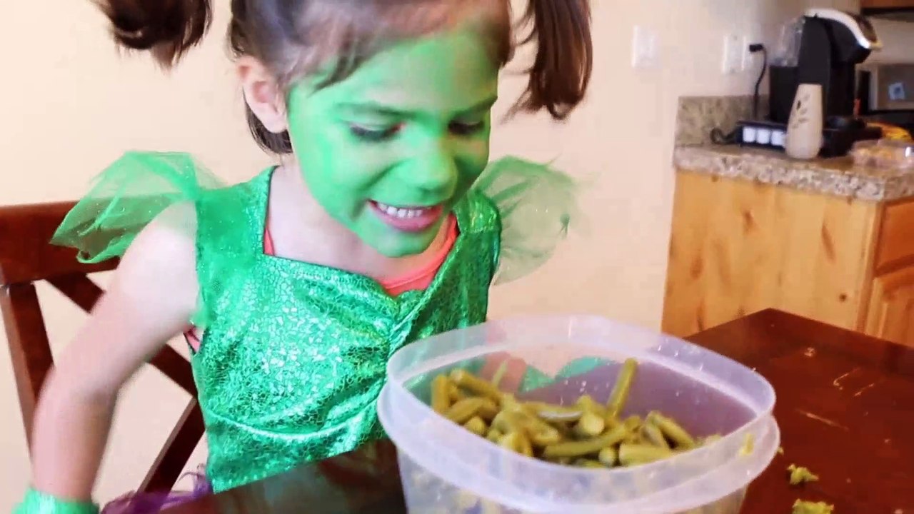 Bad Baby Hulk vs Hulk Girl vs Wonder Woman & Sc...