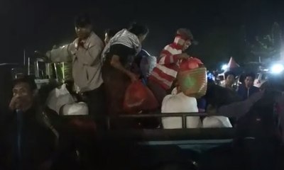 Warga Panik Erupsi Gunung Agung