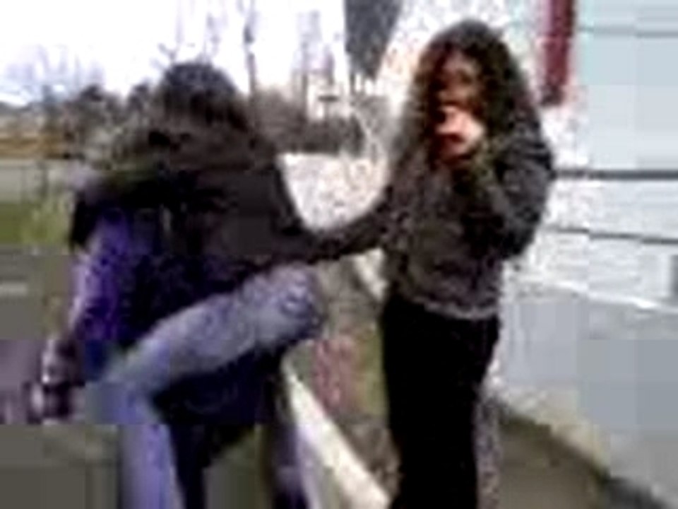 Cassage d'ongle de Céline