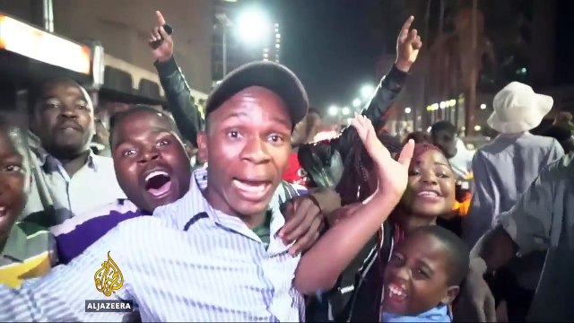 Mass celebrations in Zimbabwe as Mugabe resigns as president-4H1u5U-4LE8