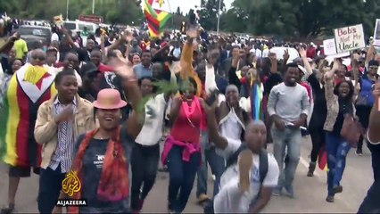 Zimbabwe - Mnangagwa to return for talks with Mugabe-zhNOD9flf-A