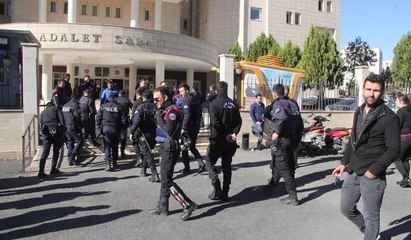 Şanlıurfa Adliyesi'nde tekme tokat kavga