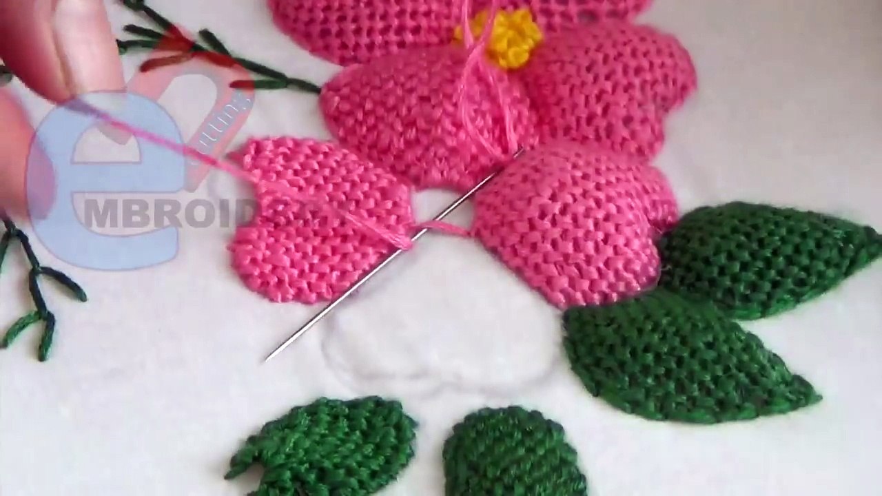 Hand Embroidery: Padded Lace Stitch