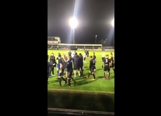 Kavga çıktı, Leeds United maçı yarıda kaldı!