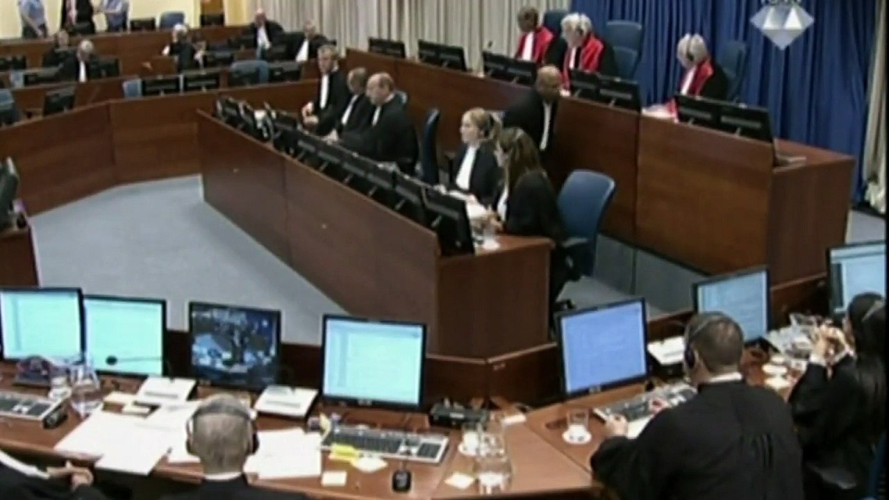 Ratko Mladic disrupts court with angry outburst, gets life sentence for war crimes