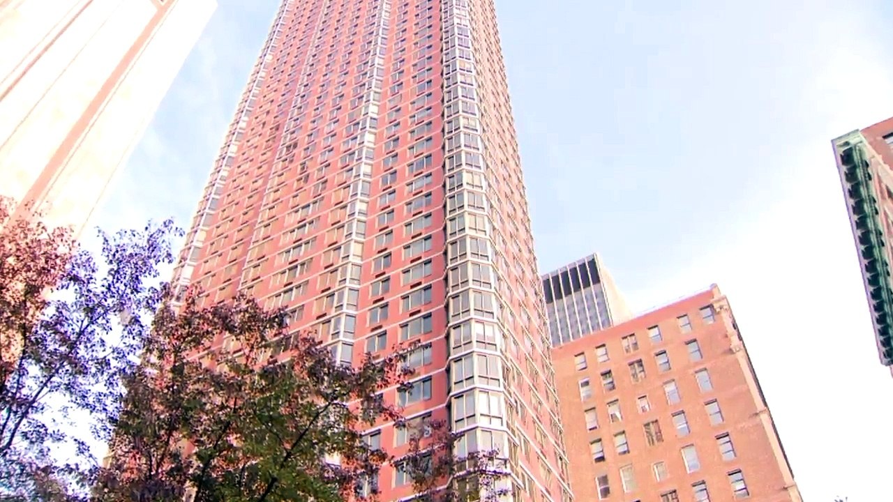 Trump Tower Among NYC Buildings Continuing to Bar Public from Public Spaces on Site