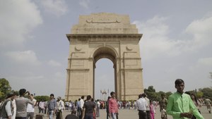 A Living Postcard From India Gate
