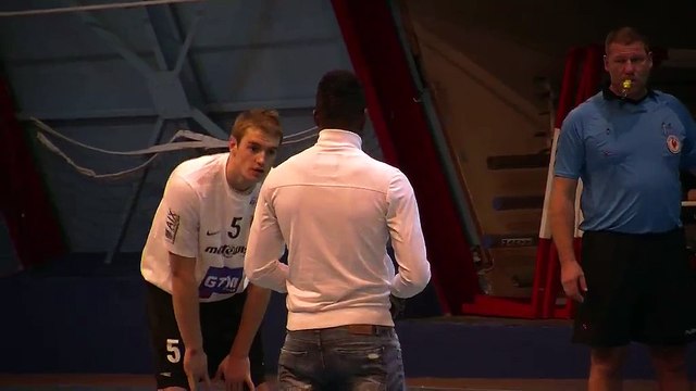 Le joueur du FCM Soki N'Zinga a donné le coup d'envoi hier soir de Martigues