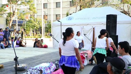 Mujeres salvadoreñas llevan a las tablas el drama de sus vidas