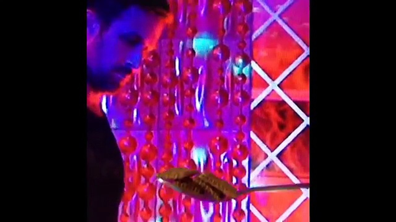 Ryan Gosling Won't Eat His Cereal (2013-2014 Vine Compilation)-FkpCP9R1Jjc