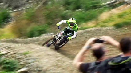 Beware of riders overhead. _ Red Bull Hardline 2017-KVFnRpLloo0