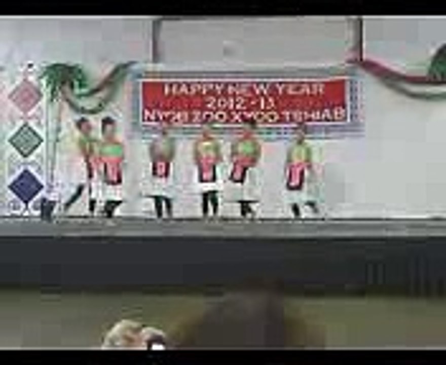 Ntxhais Yeeb Yam (C)