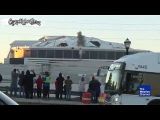 Bir Stadyum Yıkılışı Ancak Bu Kadar Sanatsal Kayıt Edilebilirdi