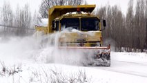 Kar Kalınlığı 50 cm'ye Ulaştı: Köy Yolları Kapandı!