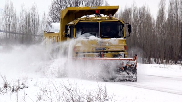 Kar Kalınlığı 50 cm'ye Ulaştı: Köy Yolları Kapandı!