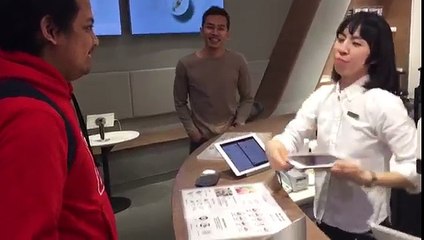 ماكينة كافي عجيبه تطبع صورة وجهك على الكافي