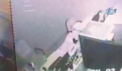 Depremin anı güvenlik kamerasında