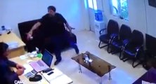 Saldırgan Kameralara Yakalandı! Sakince Ofise Geldi, Masasına Çalışan Adamın Suratına Asit Fırlattı