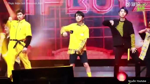 Dịch Dương Thiên Tỉ thả thính, giới thiệu bạn gái khiến cả xã hội rần rần