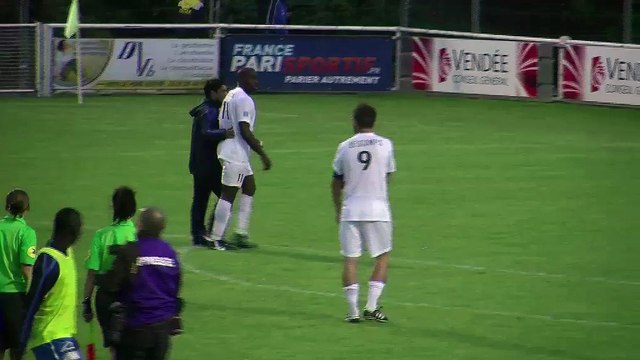 Les dernières secondes de Stéphane Biakolo avec le maillot sang et or