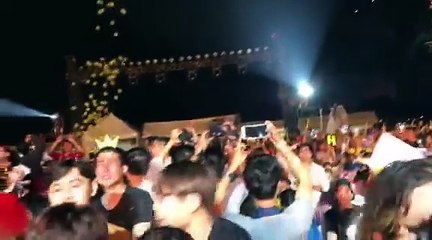 Fan quốc tế khóc nức nở trong concert của T-ara