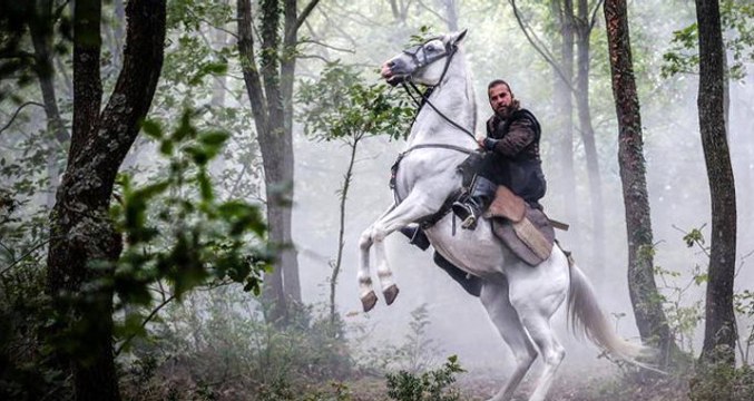 Diriliş Ertuğrul'dan Tarihi Reyting Başarısı! Senarist Mest Oldu