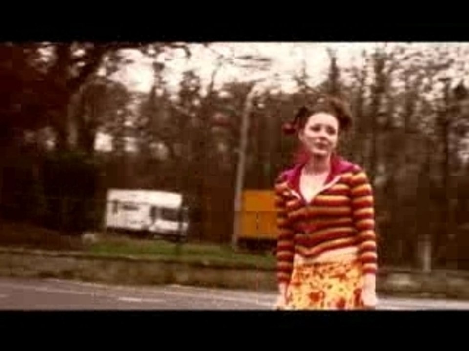 Watch Fools - Charlotte