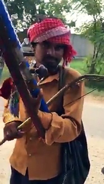 ان صاحب نے ایسا سریلا میوزک بجایا کہ جسے سننے والے بار بار سننے پر مجبور ہو گئے، ایک بار آپ بھی سنئیے۔