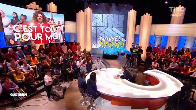 Malaise avec Nawell Madani en larmes dans Quotidien en découvrant une photo d'une amie disparue