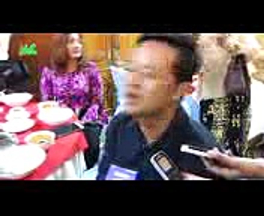 အရြယ္သံုးပါး ခ်စ္တက္သည္ ႐ုပ္ရွင္ အထူးျပသပြဲ