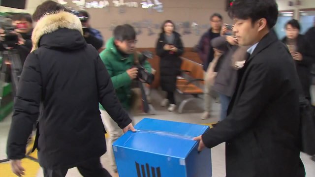 '국정원 댓글 수사 방해 의혹' 용산경찰서장실 압수수색 / YTN