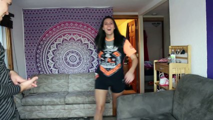 CLOTHES SWAP CHALLENGE!ASHTYN&JON