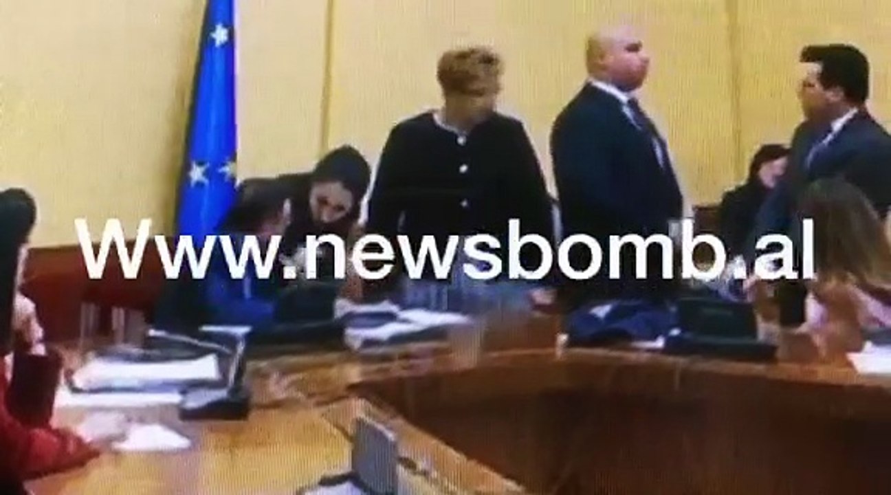 video-1511433495 (1)